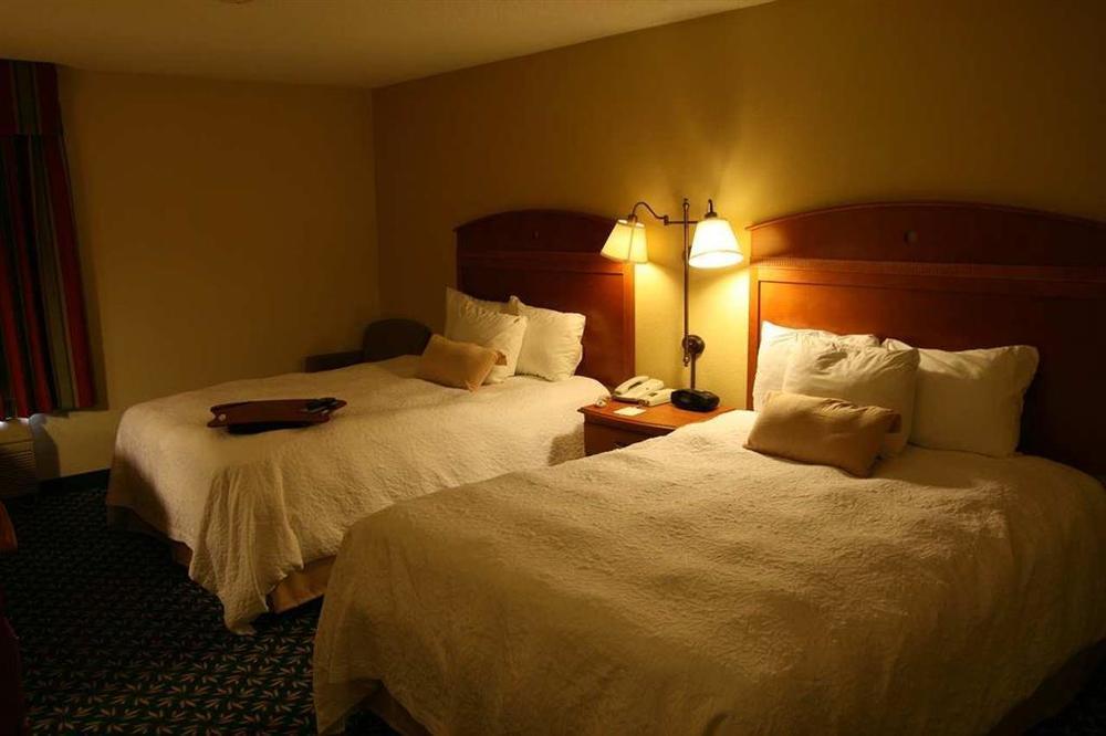 Hampton Inn Minneapolis-Burnsville Szoba fotó