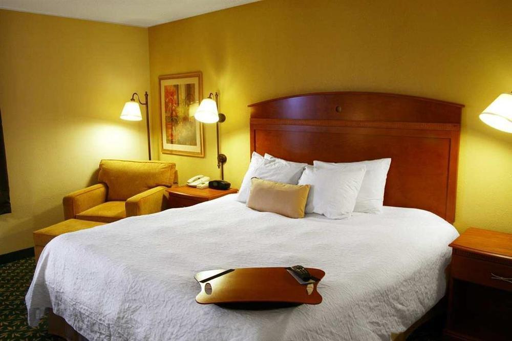 Hampton Inn Minneapolis-Burnsville Szoba fotó